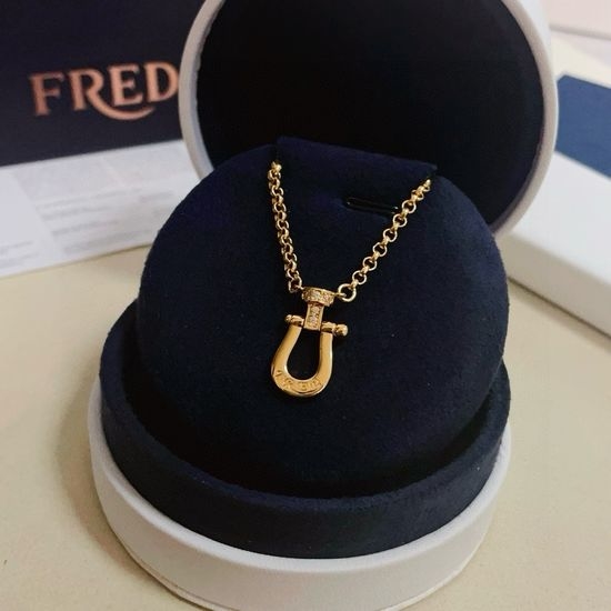 Fred Diamond Horseshoe Buckle Necklace Premium Craft