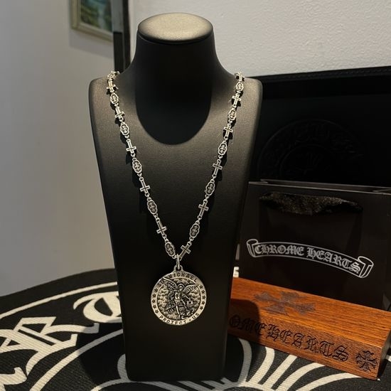 Chrome Hearts Classic Cross Round Pendant Necklace