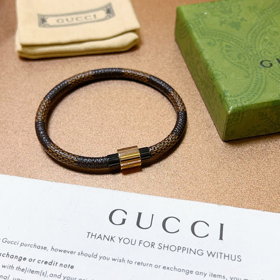 Gucci Genuine Leather Bracelet with Vintage Clasp