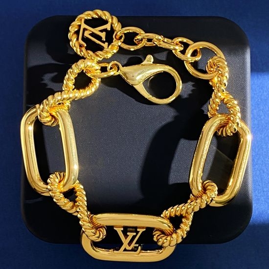 Louis Vuitton LV Twisted Knot Link Chain Bracelet