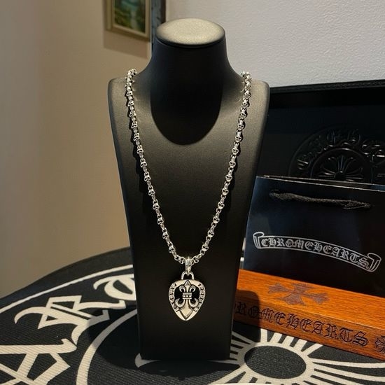 Chrome Hearts Classic Skull Necklace Heart Pendant Jewelry