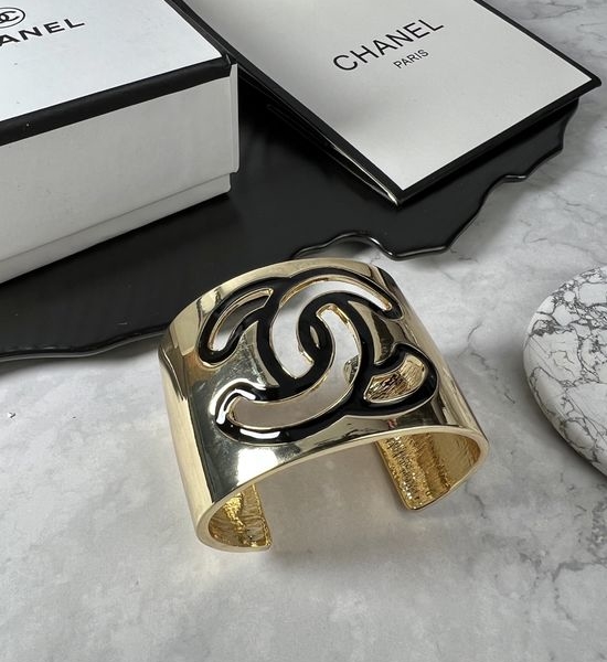 Chanel Minimalist Style Bangle Bracelet