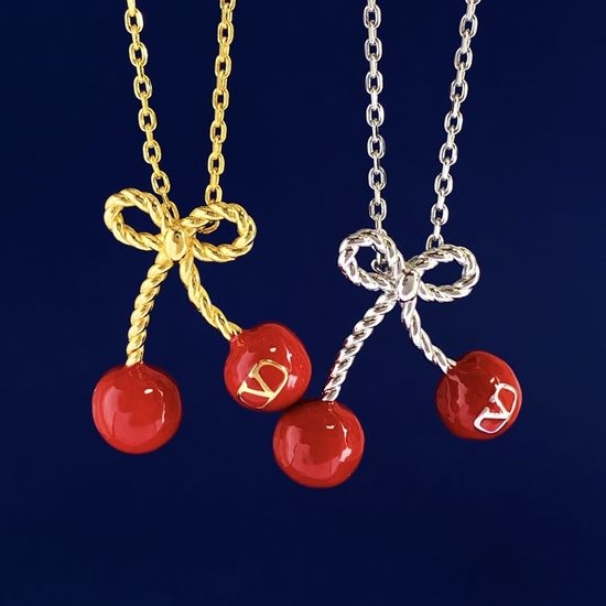 Valentino Twisted Bowknot Pearl Pendant Necklace