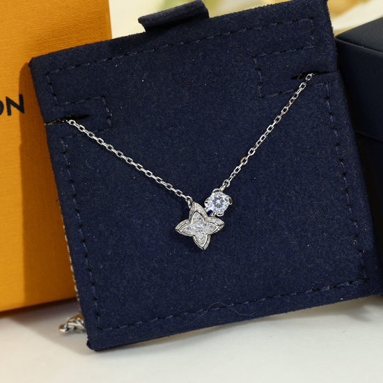 Louis Vuitton LV Diamond Necklace Classic Jewelry Piece