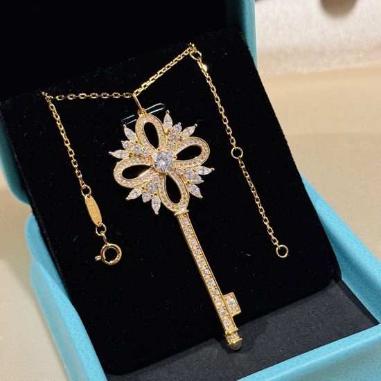 Tiffany & Co. Snowflake Key Long Sweater Chain