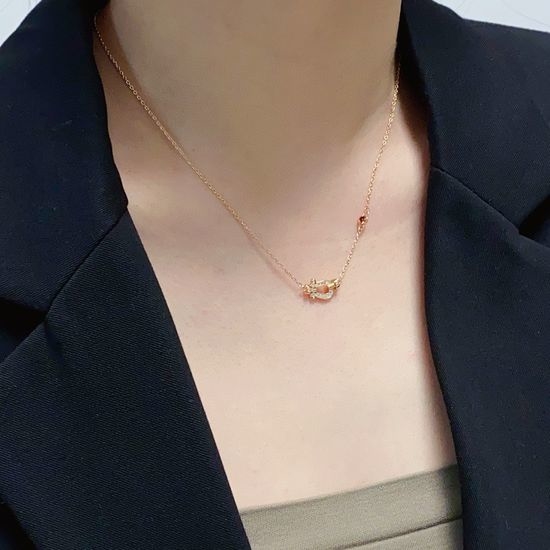 Fred Delicate Half-diamond Buckle Necklace