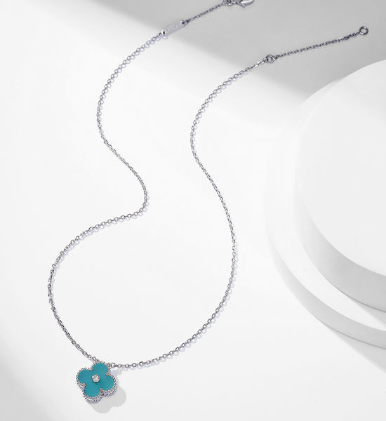 Van Cleef & Arpels VCA Mint Green Stone Four-Leaf Bracelet