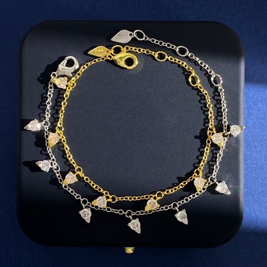 Piaget Dainty Triangle Diamond Accent Bracelet