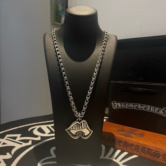 Chrome Hearts Vintage Mouth Shape Cross Necklace