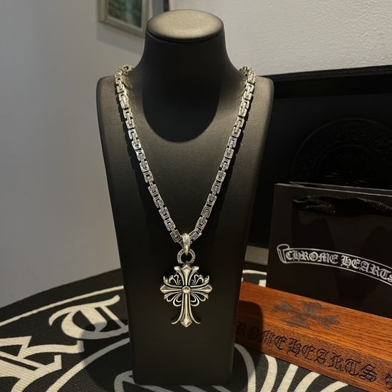Chrome Hearts Vintage Cross Pendant Thick Chain Necklace
