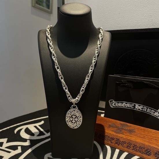Chrome Hearts Vine Cross Retro Pendant Necklace