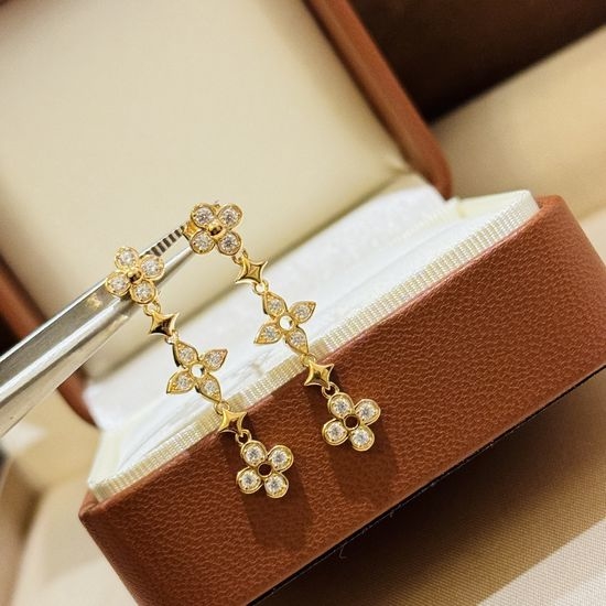 Van Cleef & Arpels VCA Clover Floral Diamond Silver Stud Earrings