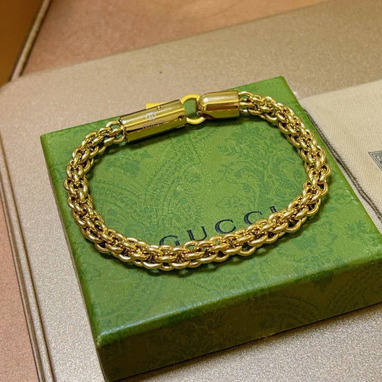 Gucci Classic Logo Bracelet Versatile Daily Wear