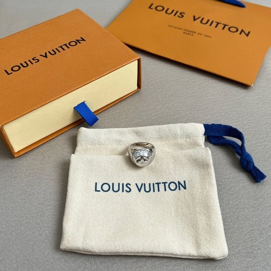 Louis Vuitton LV Classic Stylish Ring