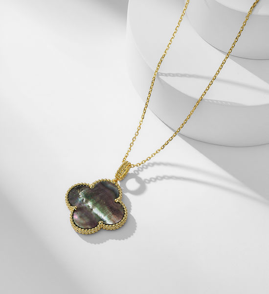 Van Cleef & Arpels VCA Versatile Four-Leaf Pendant Necklace
