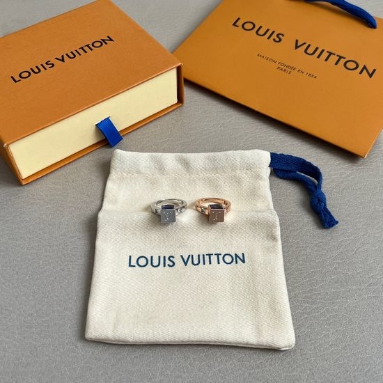 Louis Vuitton LV Monogram Engraved Delicate Ring