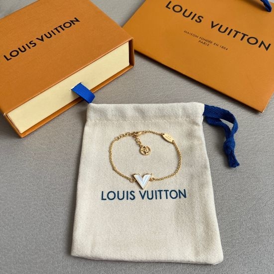 Louis Vuitton LV Mother of Pearl Delicate Daily Bracelet