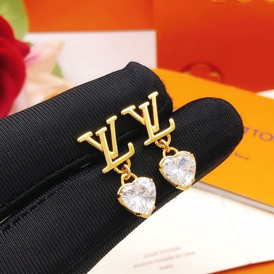 Louis Vuitton LV Heart Shape Stud Earrings Brass Material