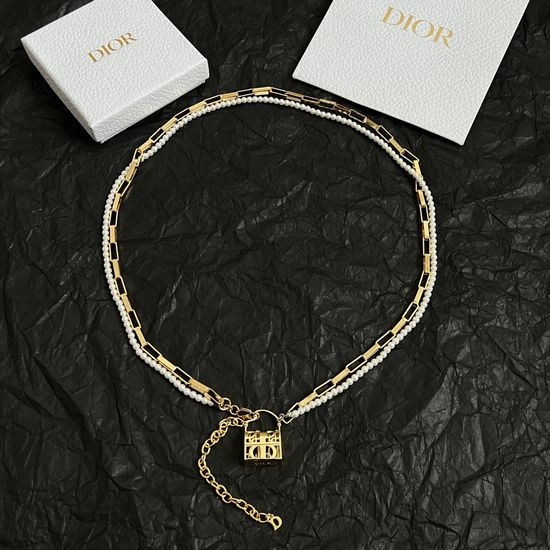 Christian Dior CD Elegant Temperament Necklace