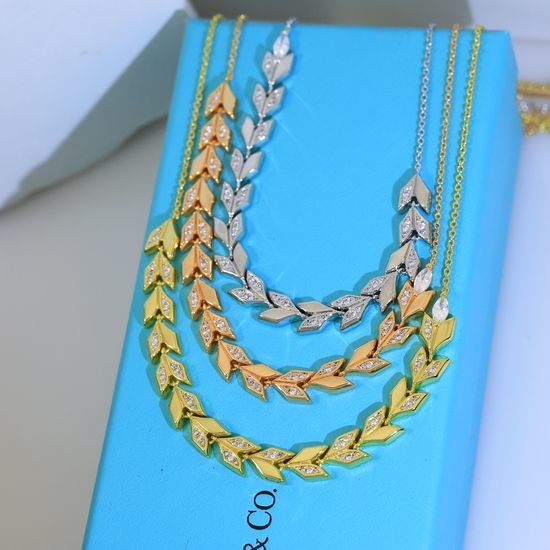 Tiffany & Co. Sparkling Diamond Pendant Elegant Necklace