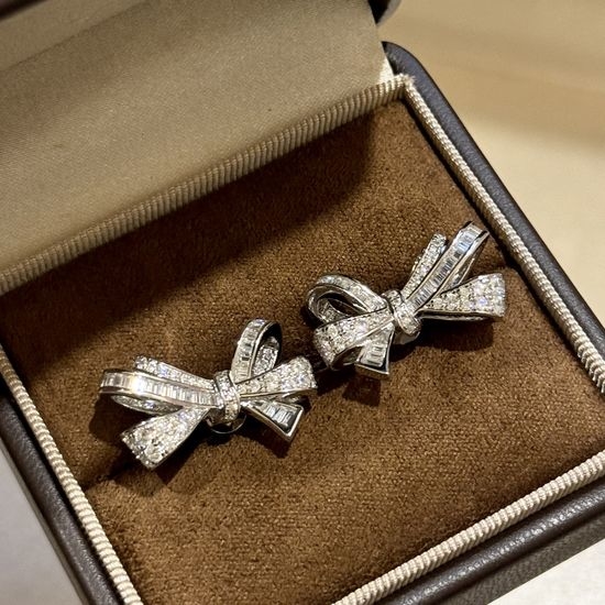 Burberry Square Diamond Bow Silver Earrings