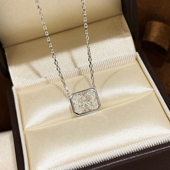 Van Cleef & Arpels VCA Sparkling Cushion Cut Simulated Diamond Necklace