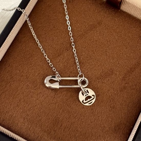Vivienne Westhood Saturn Pin Design Silver Necklace