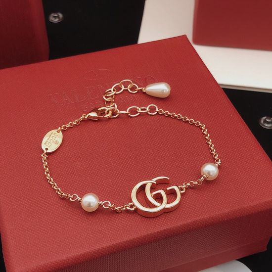 Gucci Rose Gold Pearl Bracelet