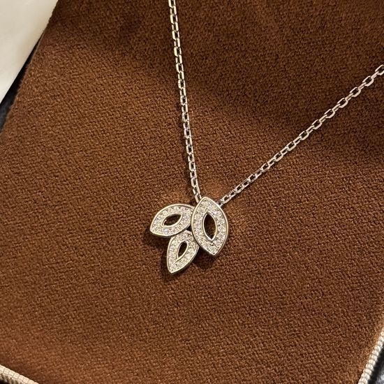Harry Winston Hollow Clover Sterling Silver Necklace