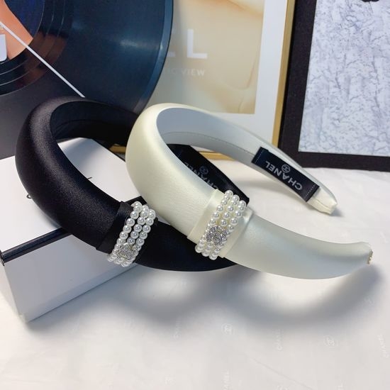Chanel Pearl Logo Elegant Hair Hoop