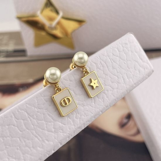 Christian Dior CD Exquisite Enamel Pearl Stud Earrings