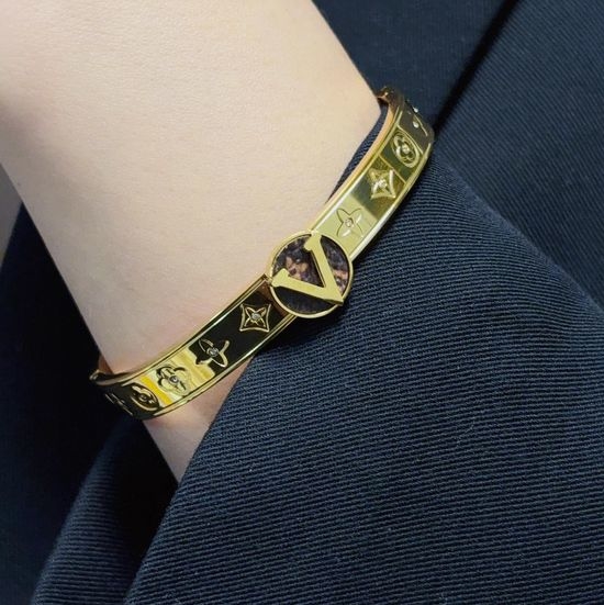 Louis Vuitton LV LV Letter Leather Engraved Bracelet