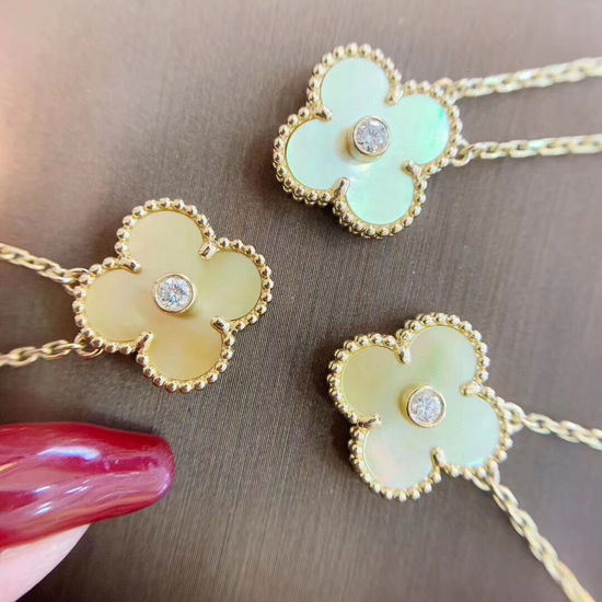 Van Cleef & Arpels VCA Golden Mother-of-pearl Pendant Necklace
