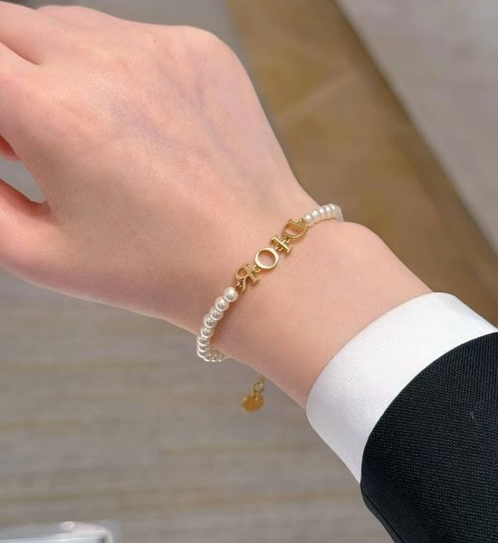 Christian Dior CD Smooth Pearl Decorated Bracelet