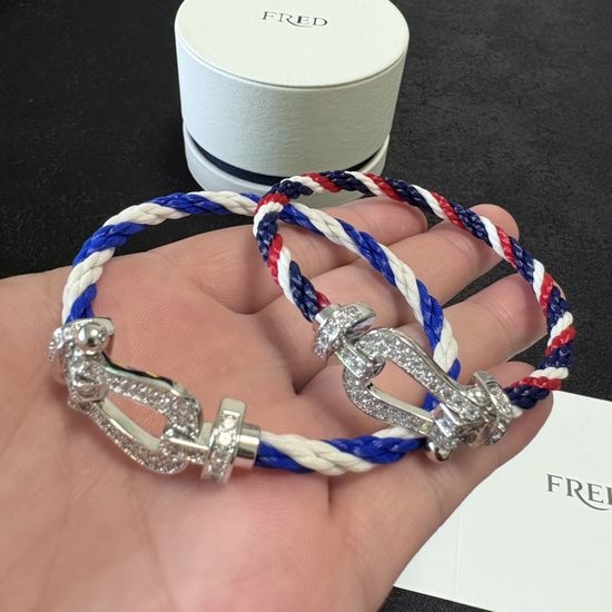 Fred Horseshoe Buckle Adjustable Bracelet
