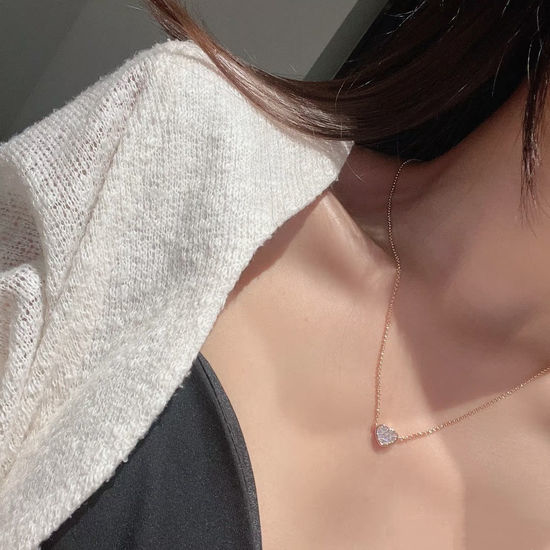 Chopard Gold Heart Zircon Necklace Elegant Jewelry