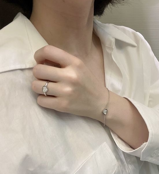 Chopard Gold Heart Zircon Bracelet Elegant Jewelry