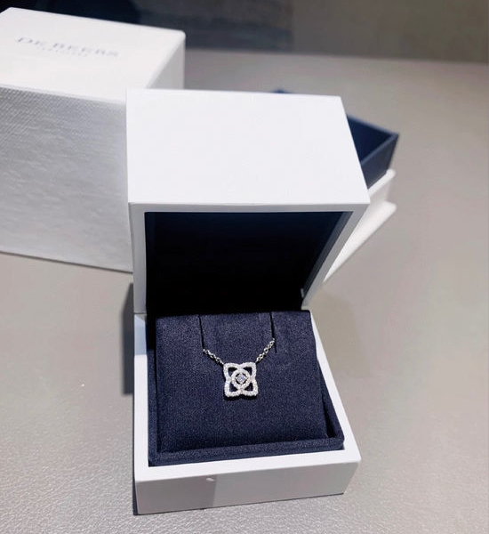 De Beers Cubic Zirconia Inlaid Pendant Necklace
