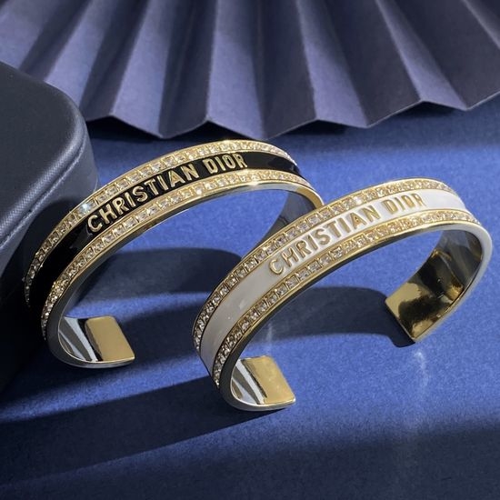 Christian Dior CD Enamel Zircon C-shaped Open Bangle