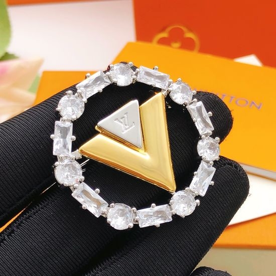 Louis Vuitton LV Square Diamond Decorative Brooch