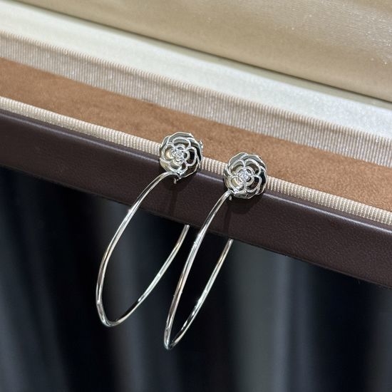 PIAGET Polished Camellia Silver Hoop Earrings