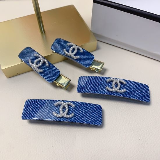 Chanel Acetate Pearl Spring Hair Clips