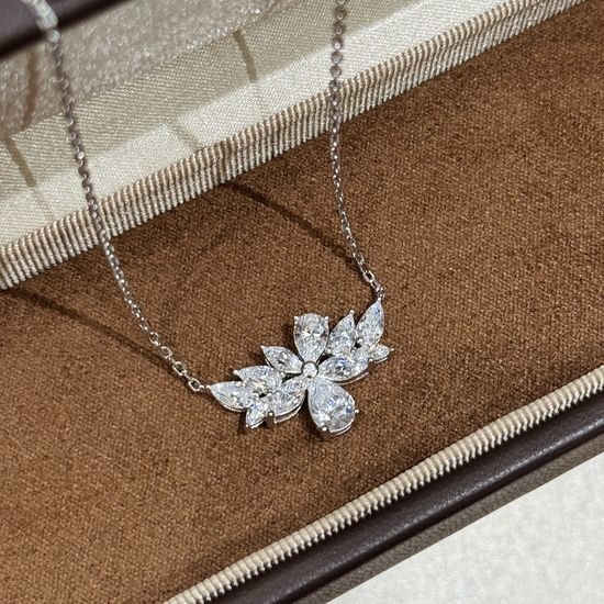 Harry Winston Luxury Diamond Marquise Necklace with Silver