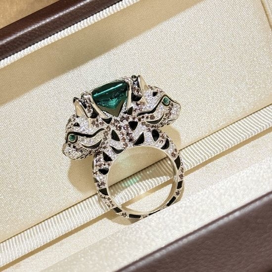 Boucheron Emerald Cat Shape Silver Ring