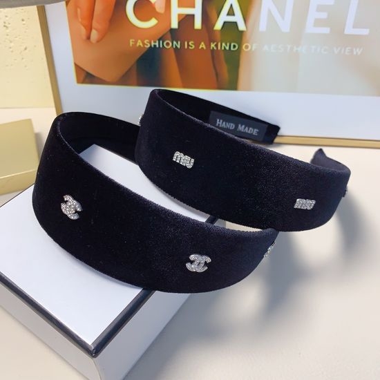 Chanel Velvet Texture Classic Hair Hoop