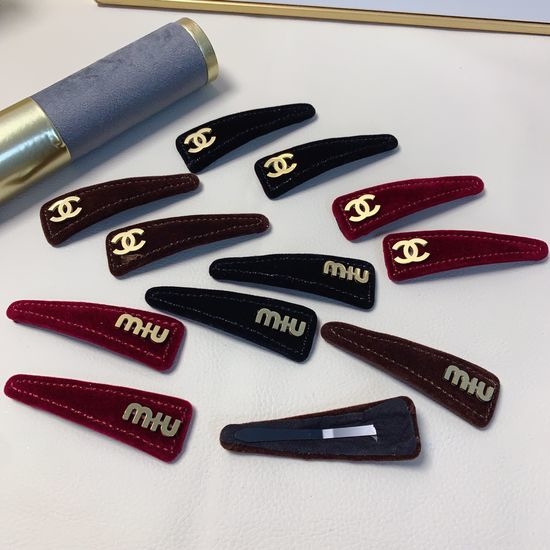 Chanel Velvet Titanium Steel Hair Clips