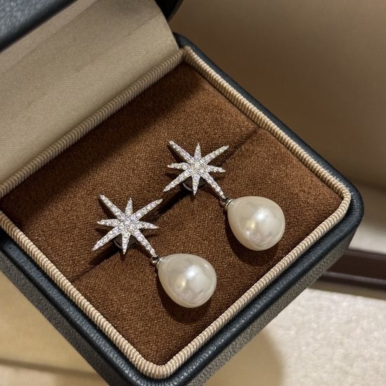 Apm monaco Meteor Drop Freshwater Pearl Stud Earrings