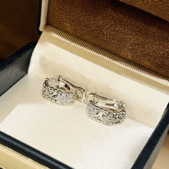 Van Cleef & Arpels VCA Full Diamond Cuff Earrings Heavy Craftsmanship
