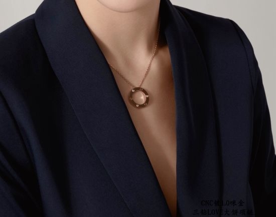 Cartier High-End Custom LOVE Three-Diamond Pendant Necklace