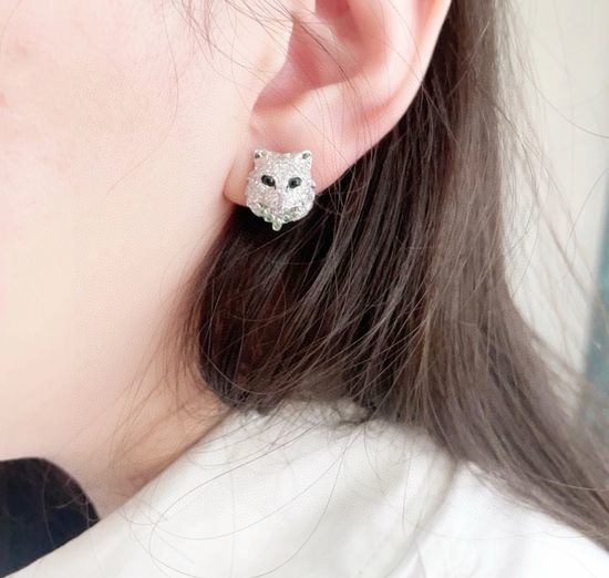 Boucheron Cat Shape Inlaid Diamond Earrings